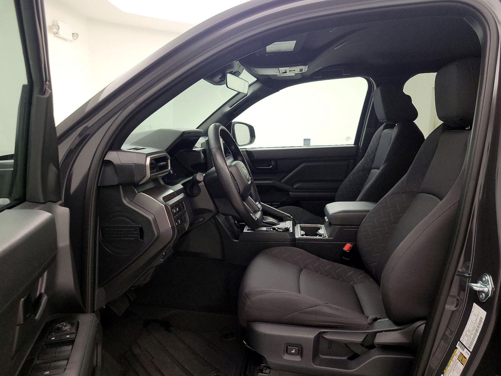 2026 Toyota Tacoma SR5 - Photo 12