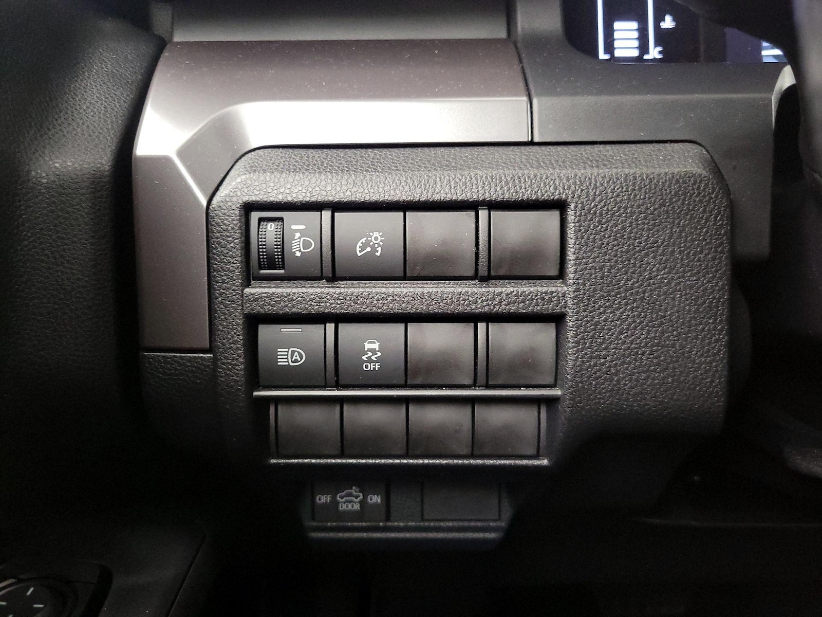 2026 Toyota Tacoma SR5 - Photo 14