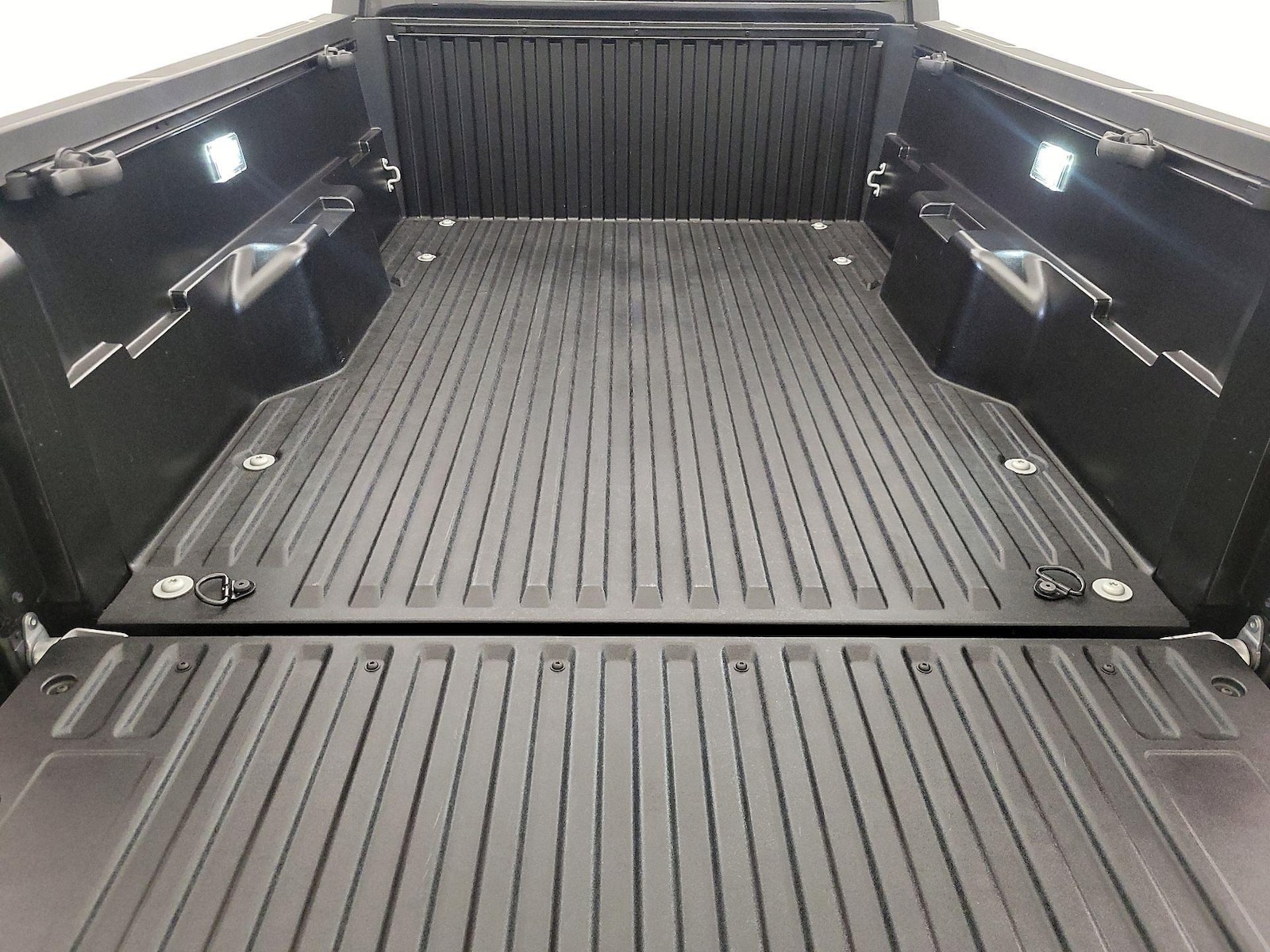 2026 Toyota Tacoma SR5 - Photo 20