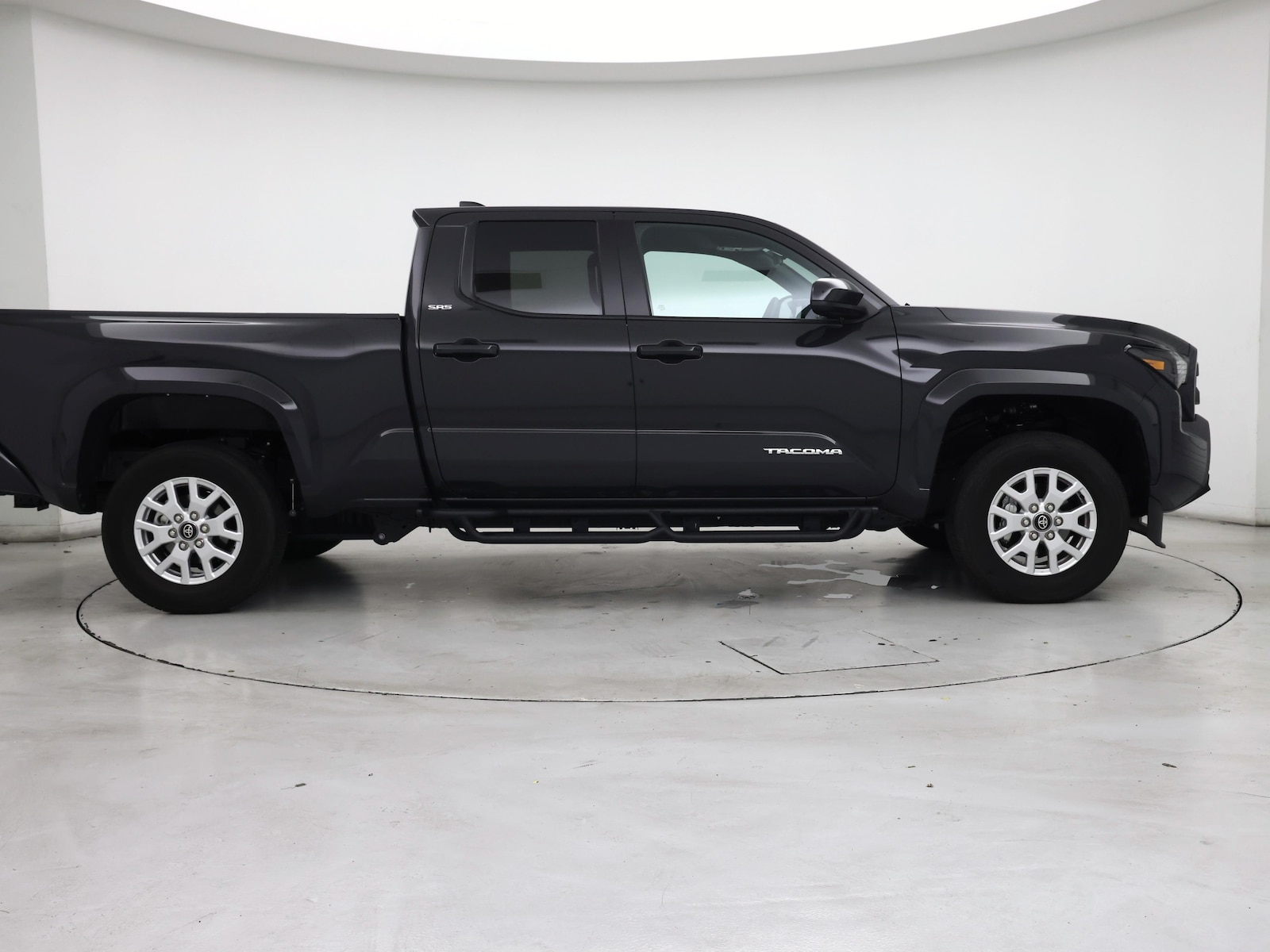 2026 Toyota Tacoma SR5 - Photo 8