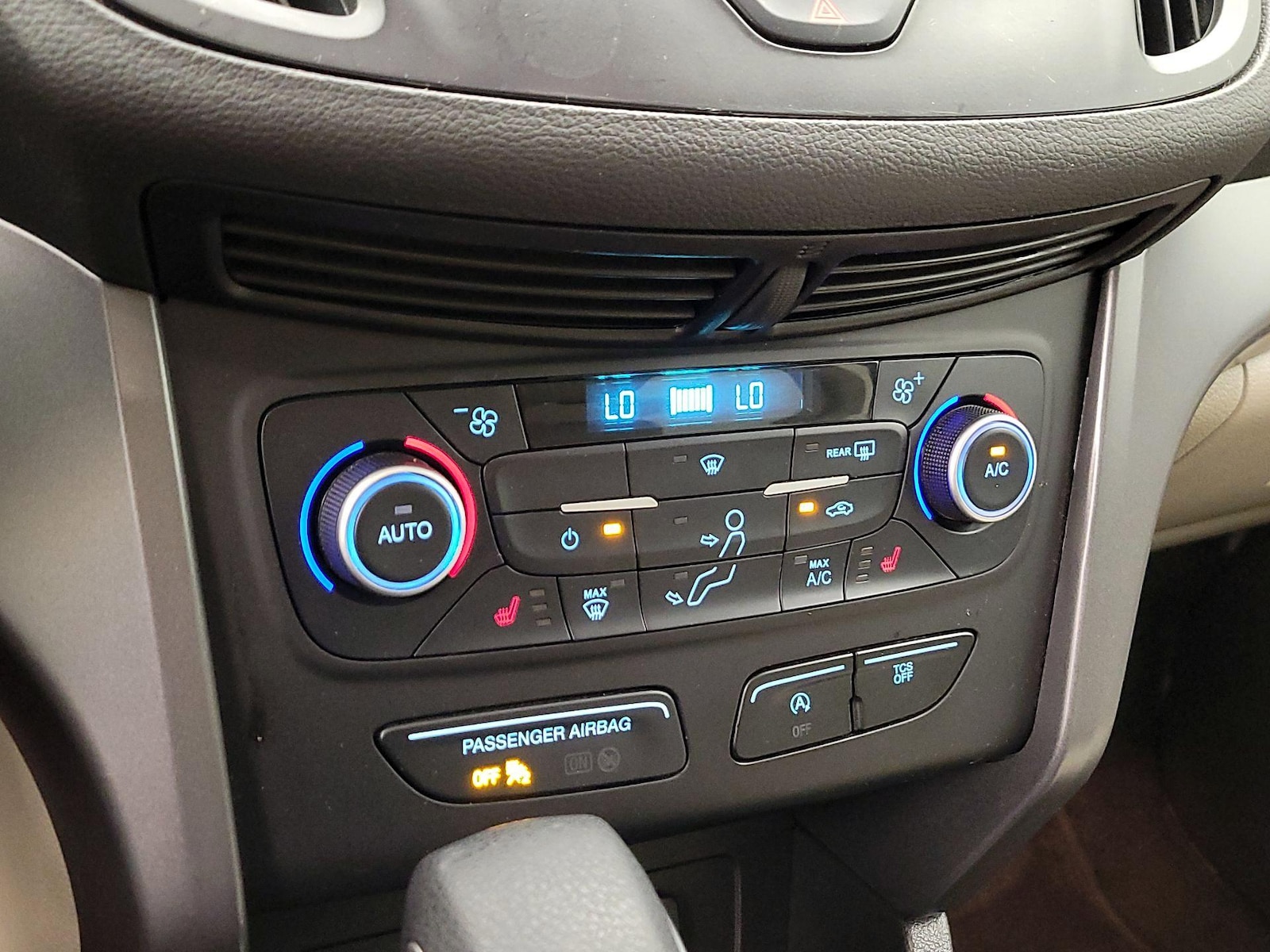 2018 Ford Escape SE - Photo 17