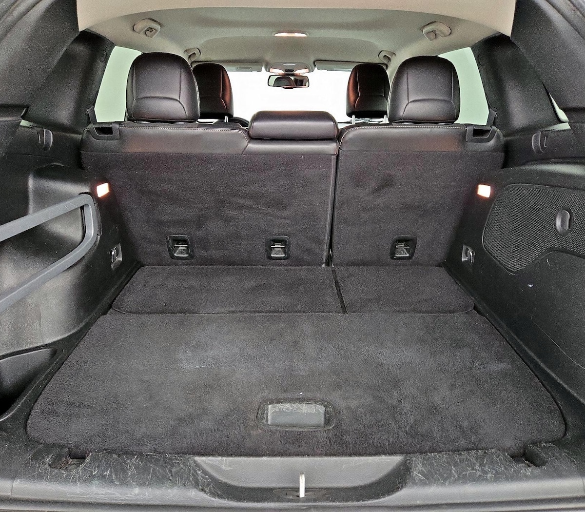 Trunk/Cargo (Seats Up)