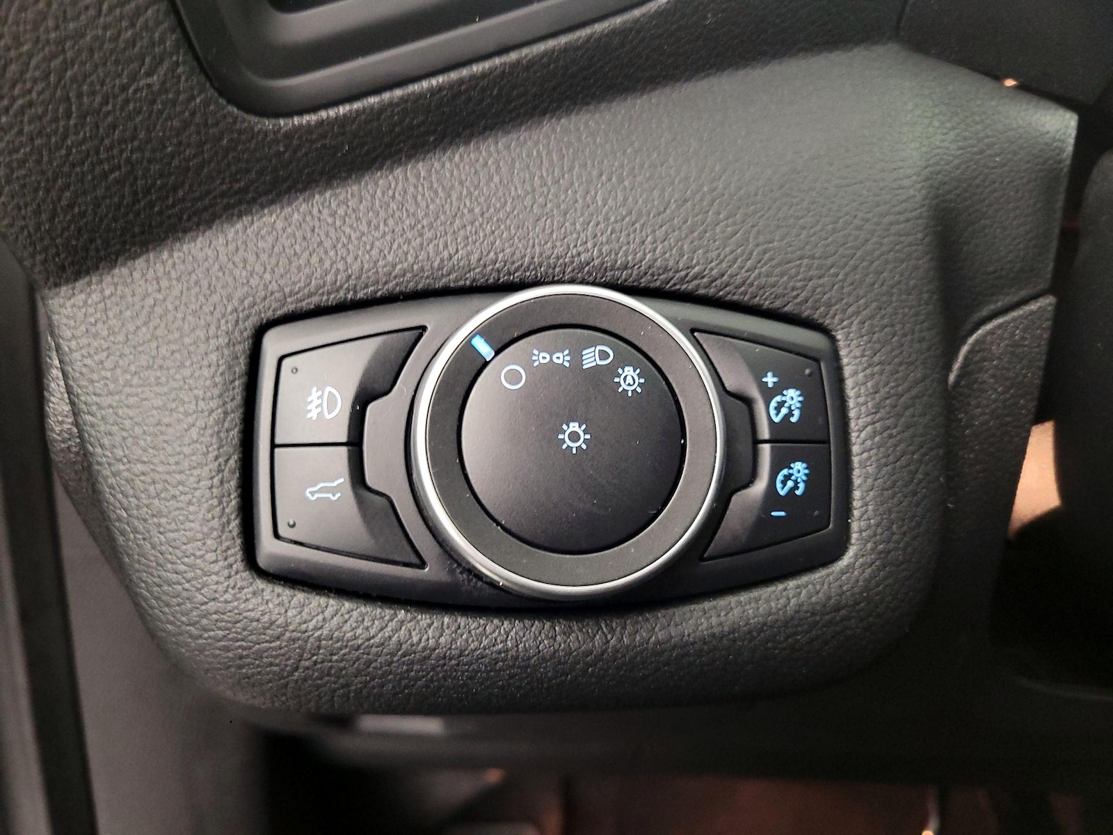 2018 Ford Escape SE - Photo 14