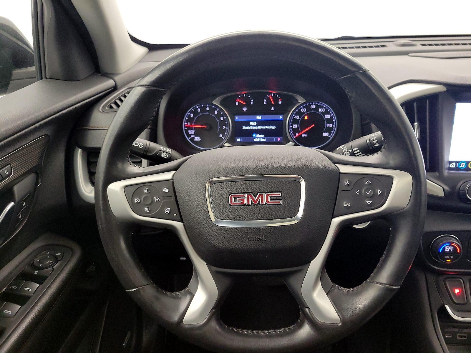2021 GMC Terrain SLT - Photo 11