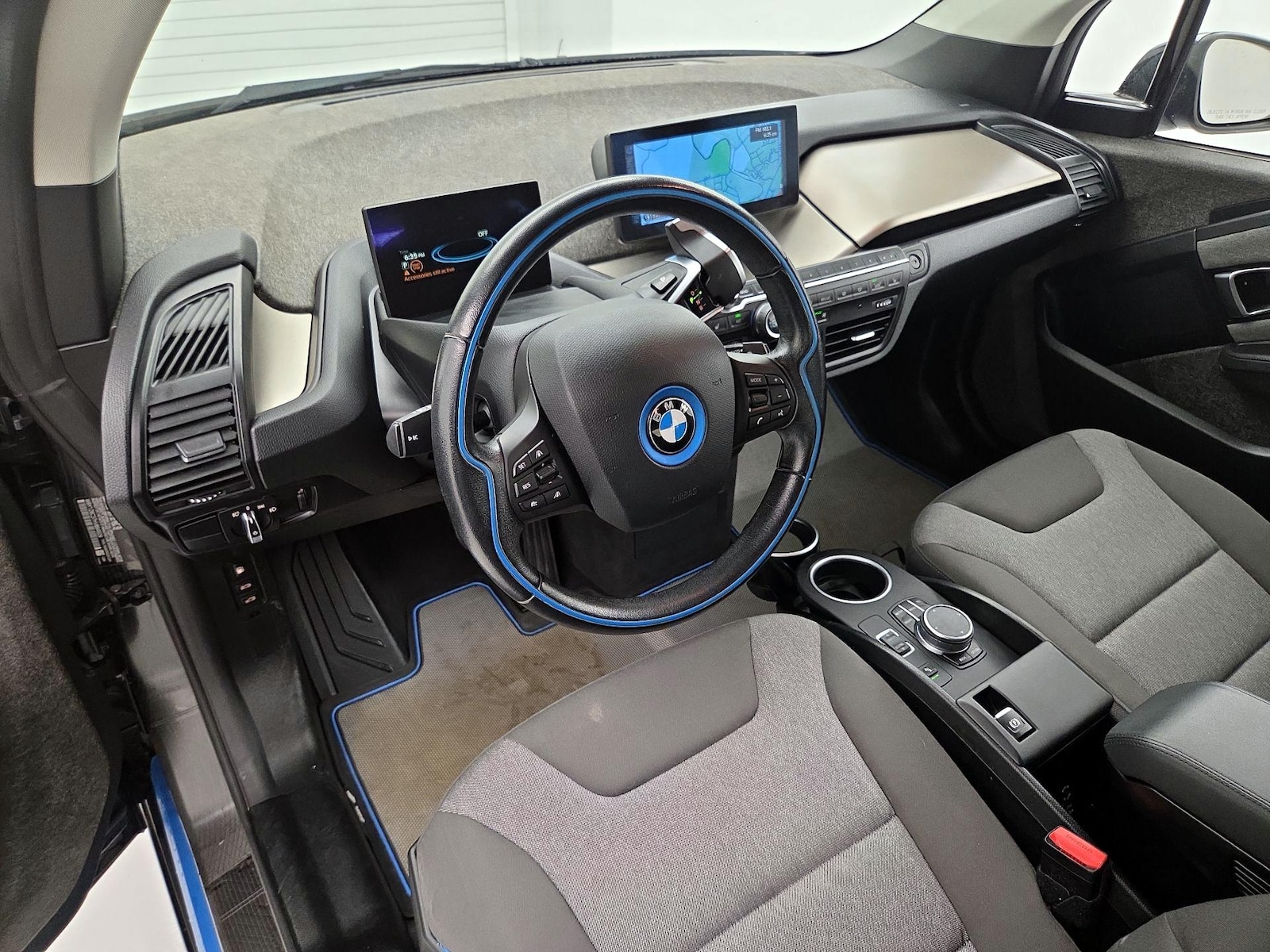 2017 BMW i3 Base - Photo 10