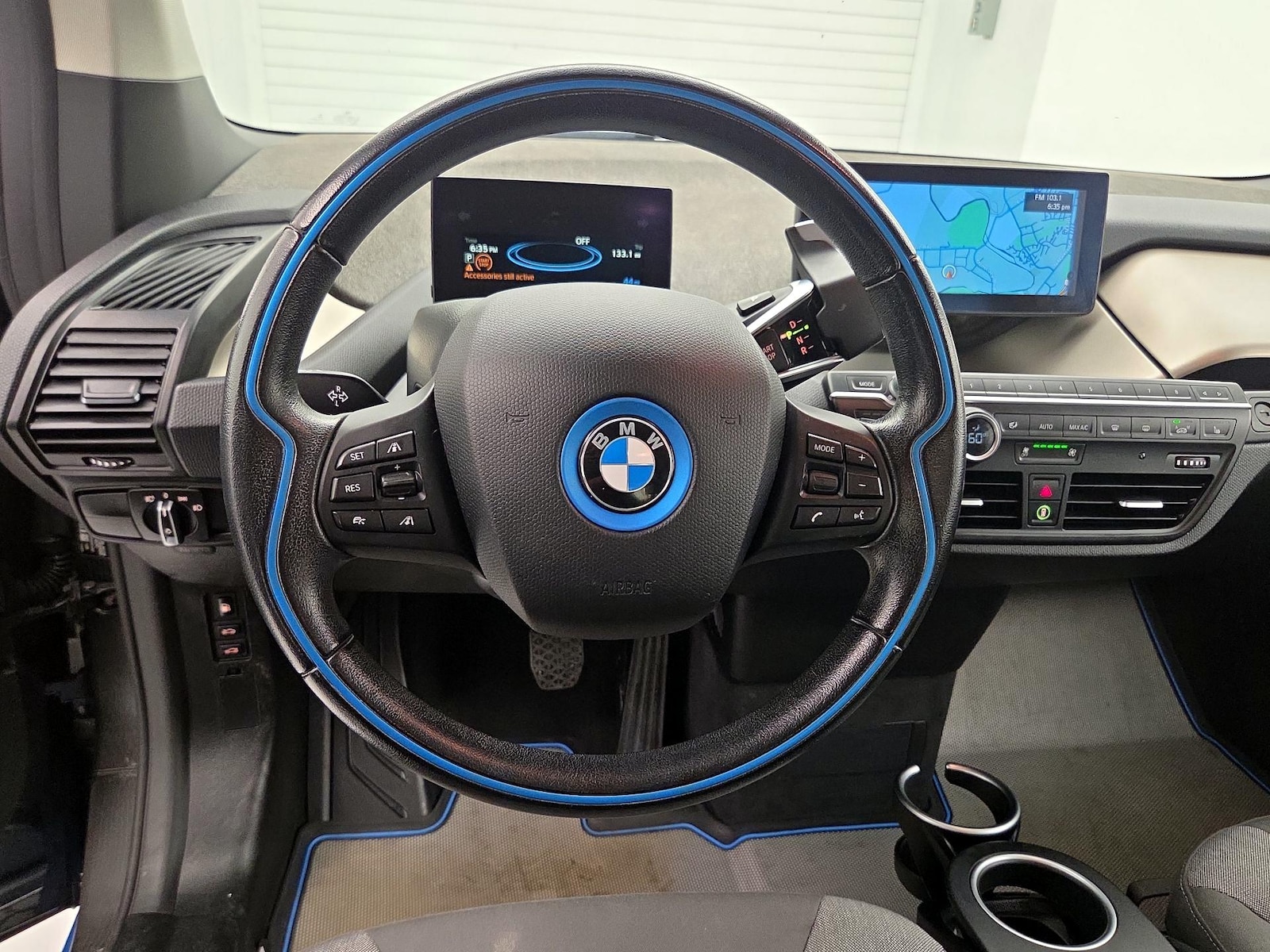 2017 BMW i3 Base - Photo 11