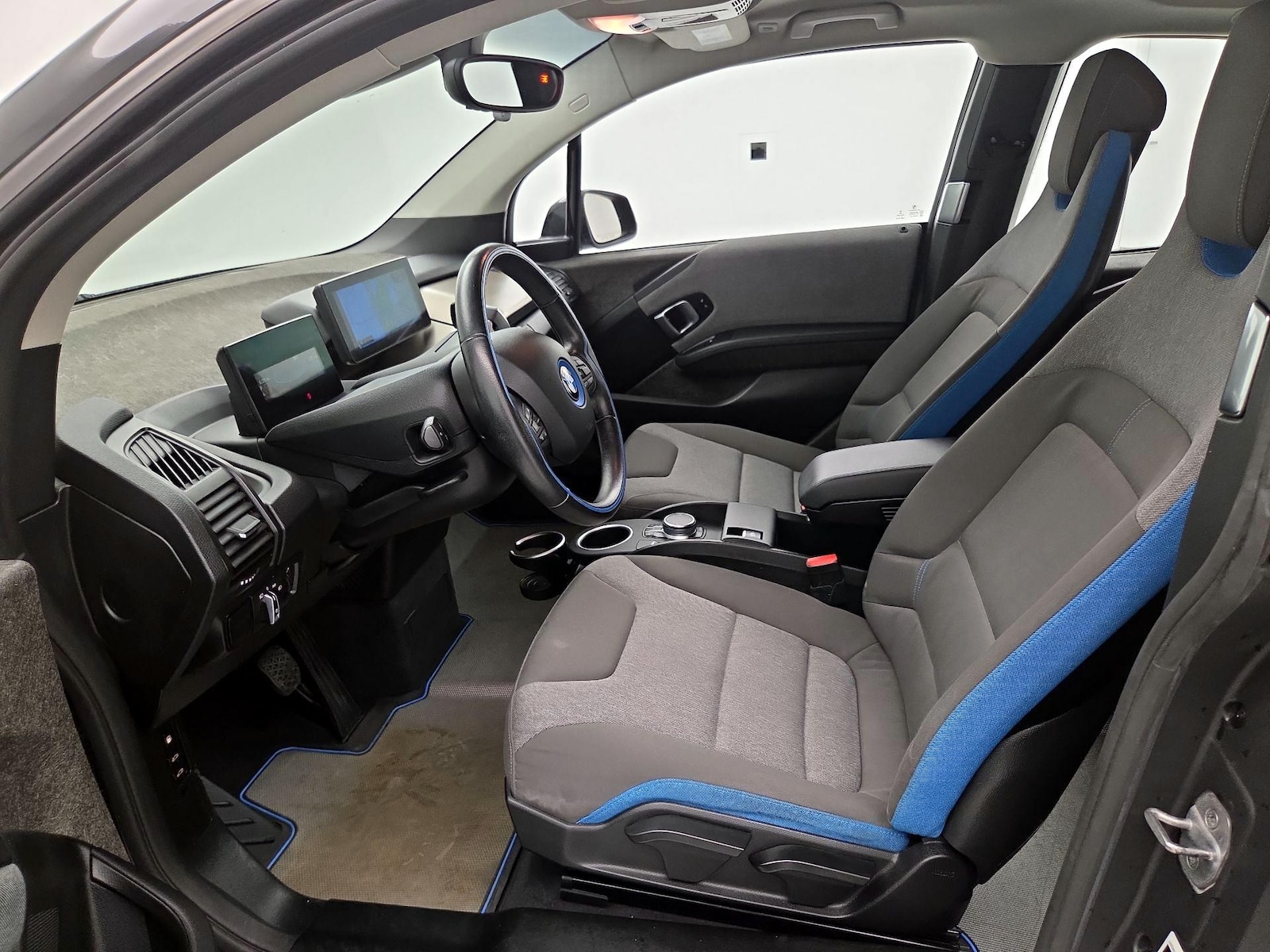 2017 BMW i3 Base - Photo 12