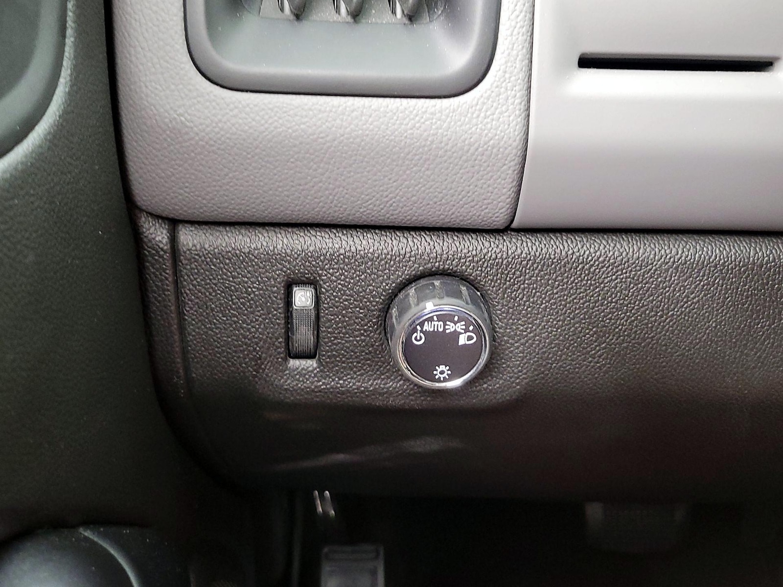 2016 Chevrolet Colorado Work Truck - Photo 14
