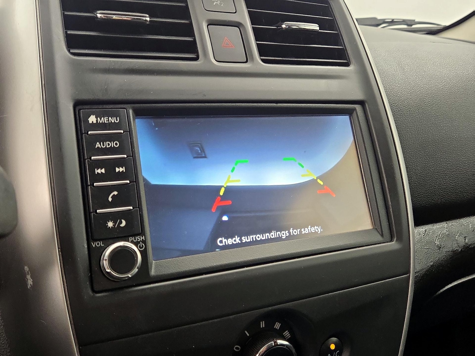 2019 Nissan Versa Sedan SV - Photo 15