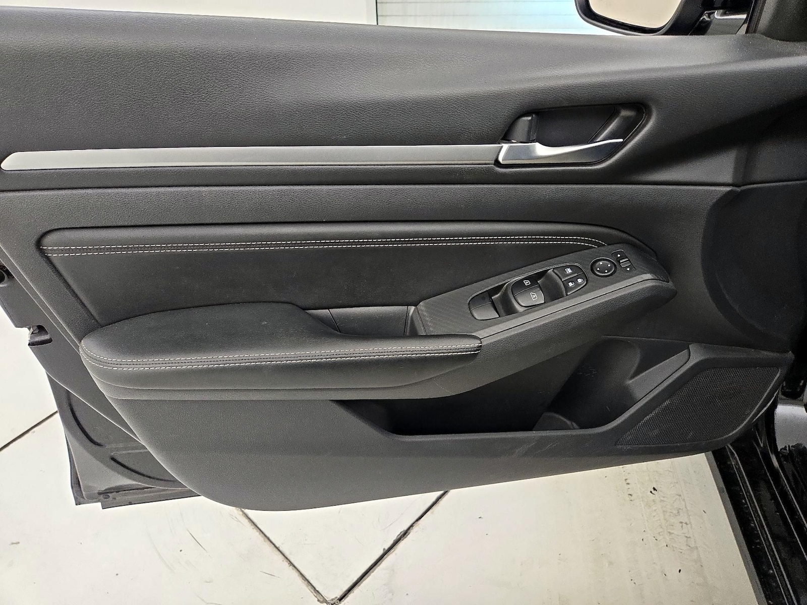 2019 Nissan Altima SV - Photo 13