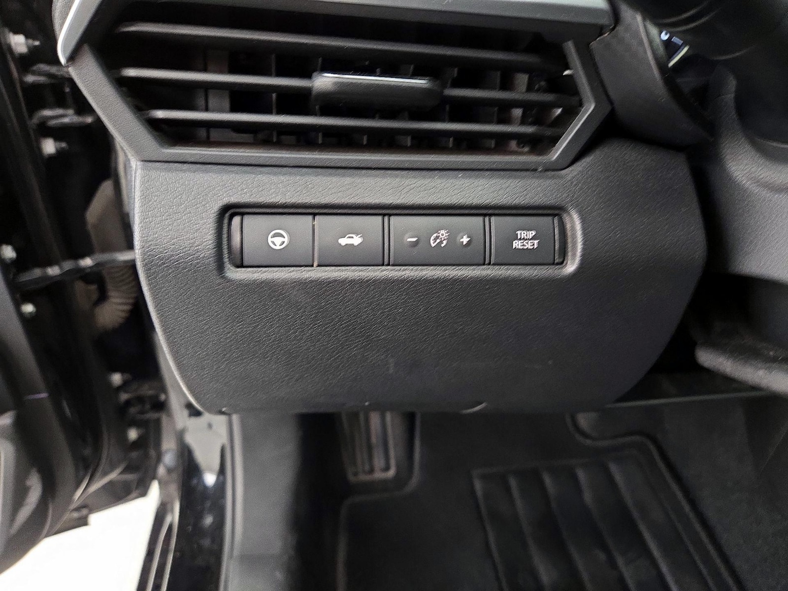 2019 Nissan Altima SV - Photo 14