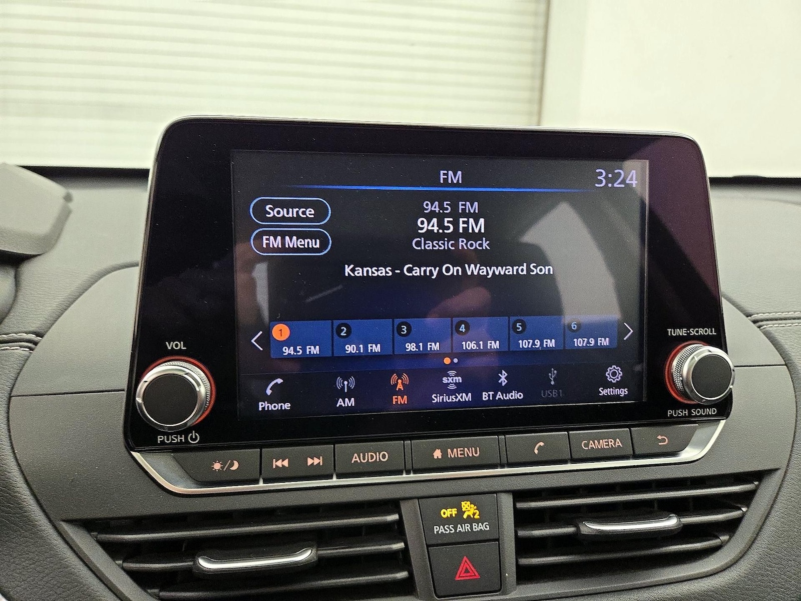 2019 Nissan Altima SV - Photo 16