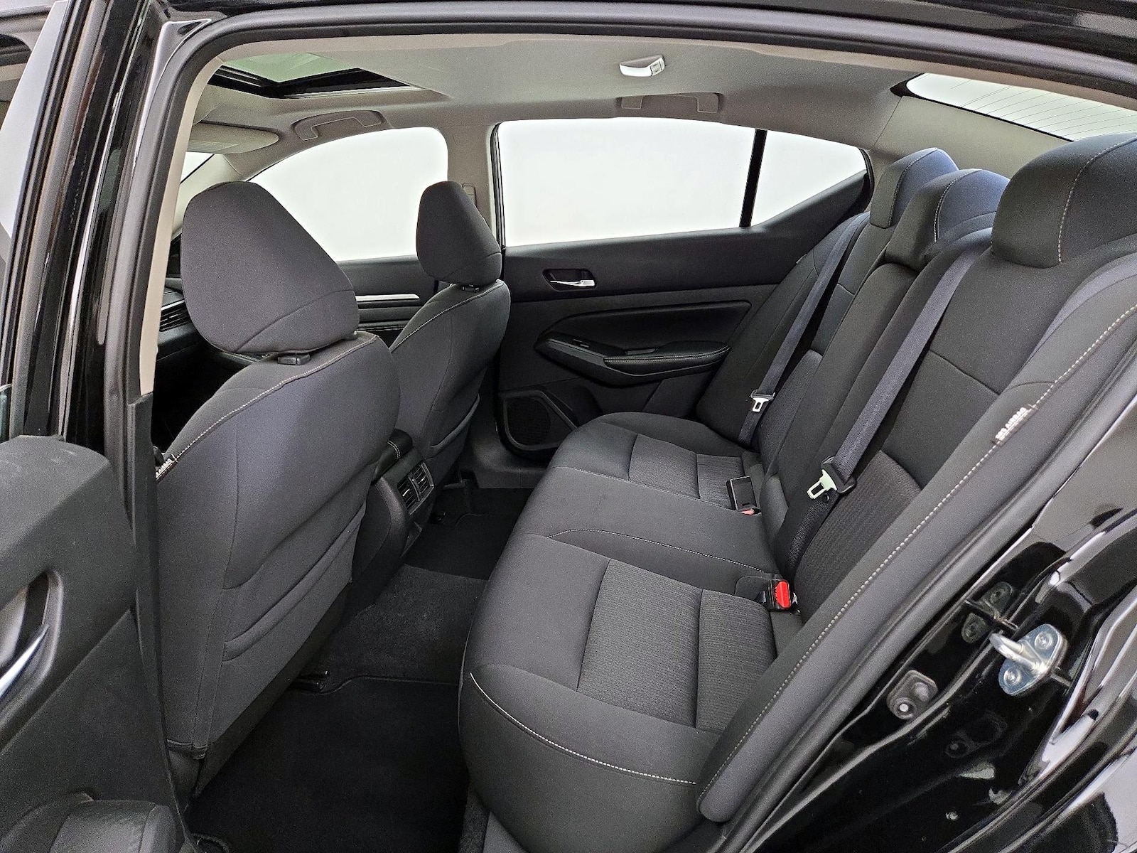 2019 Nissan Altima SV - Photo 21