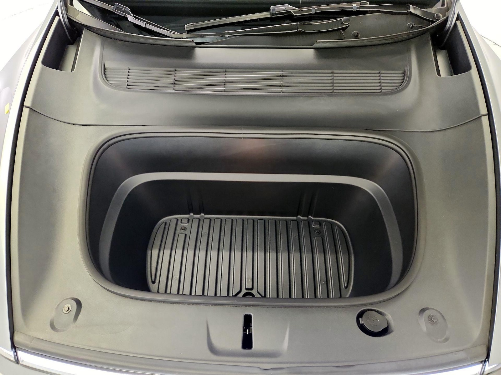 2026 Tesla Model Y Long Range - Photo 14