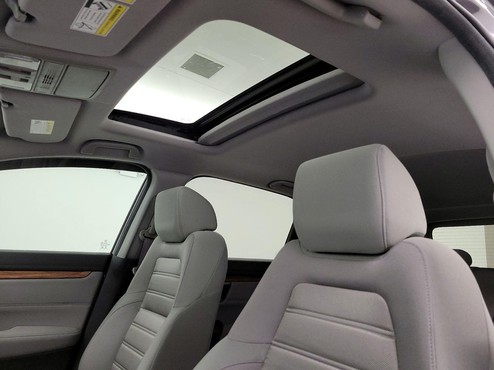Sunroof(s) & Overhead Airbags
