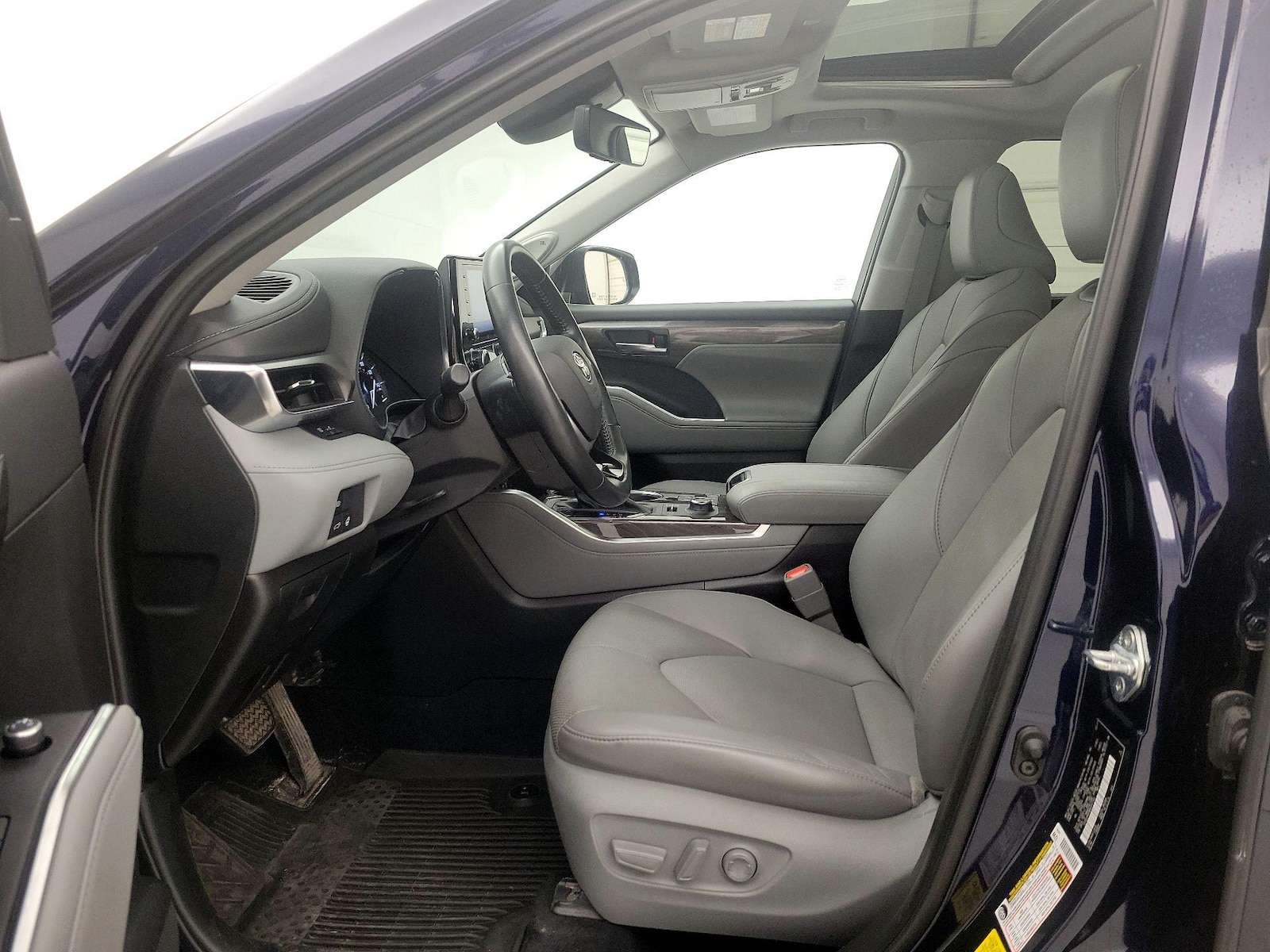 2021 Toyota Highlander Limited - Photo 12