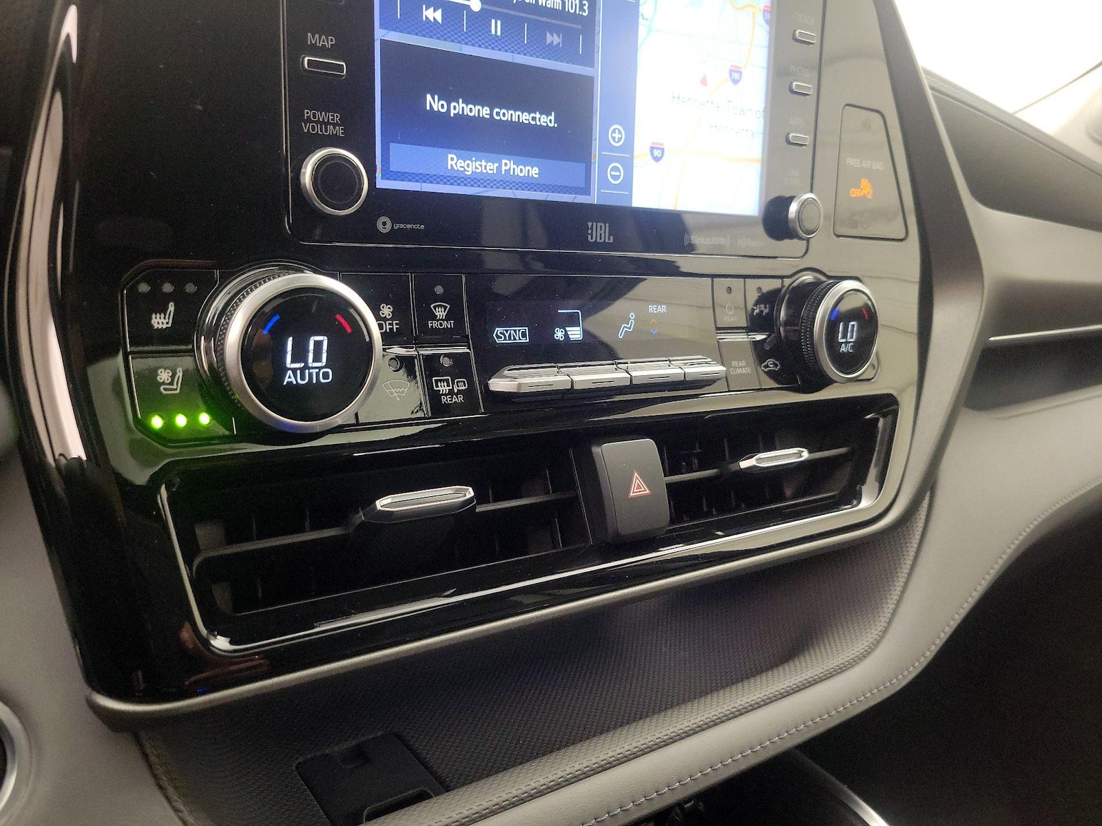 2021 Toyota Highlander Limited - Photo 18