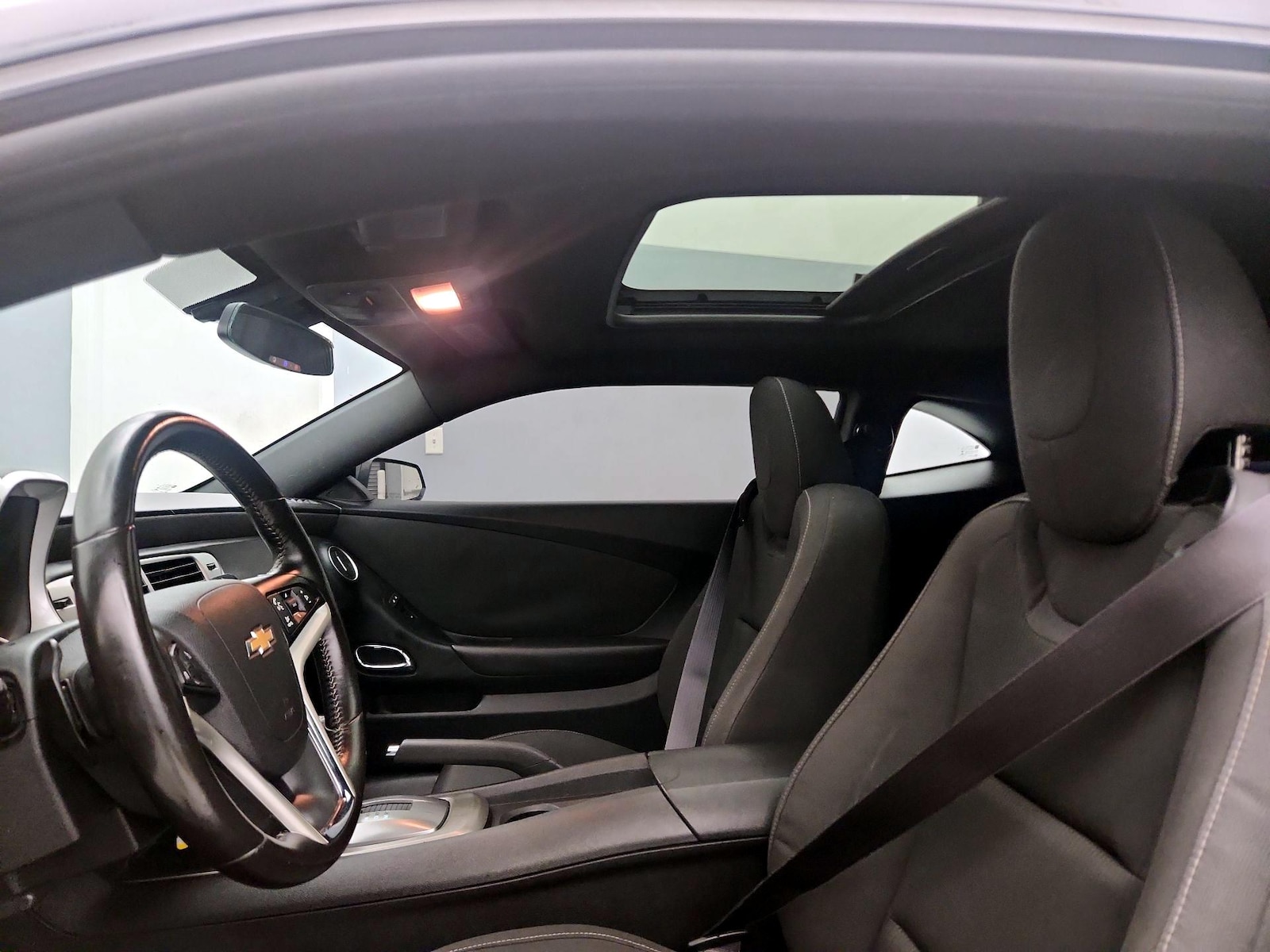 Sunroof(s) & Overhead Airbags