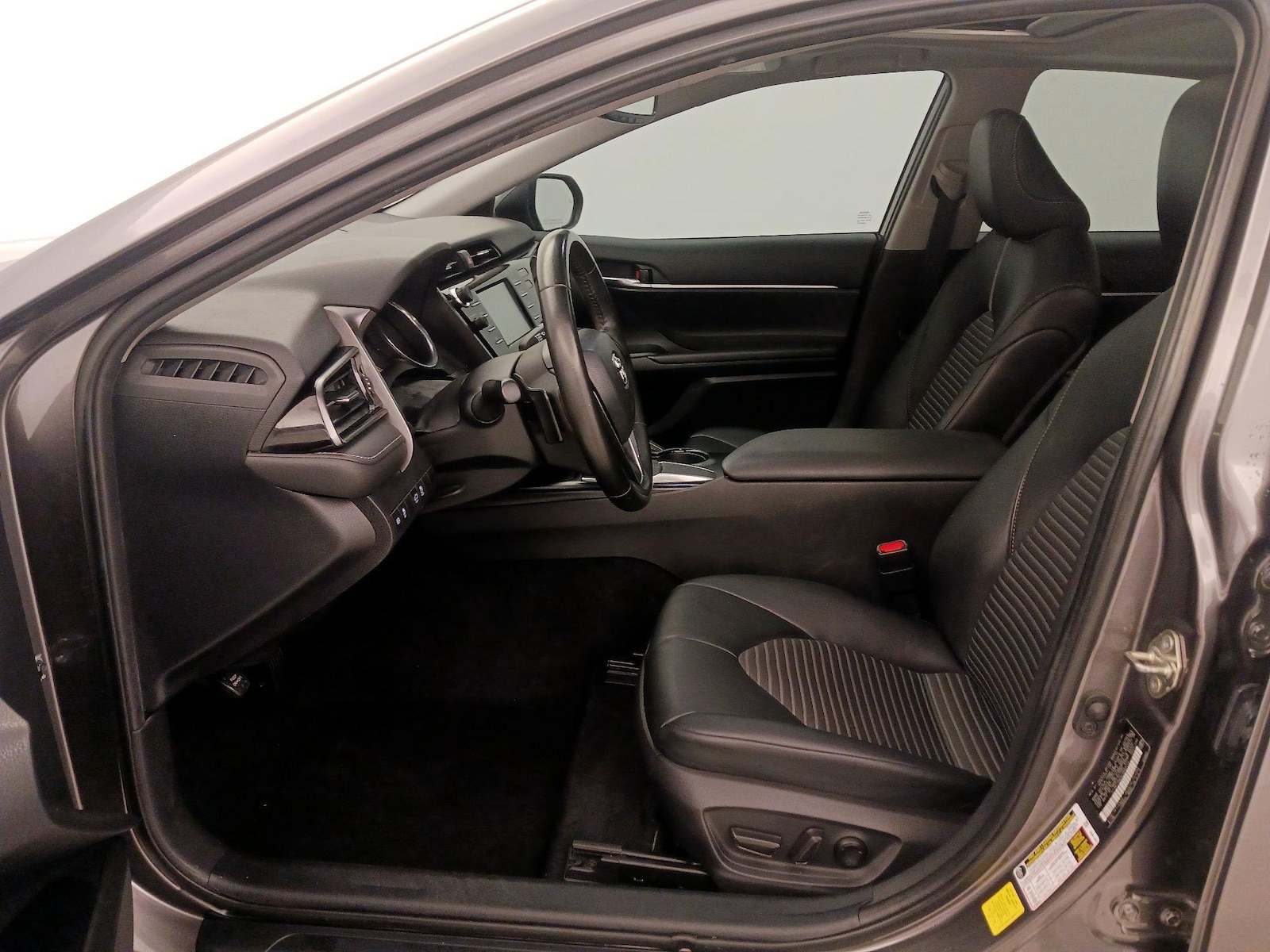 Power Seat(s) & Side Airbags