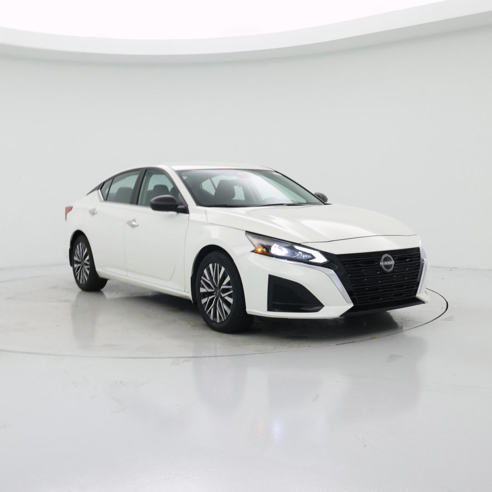 White 2025 Nissan Altima Sedan Front-Wheel Drive Automatic