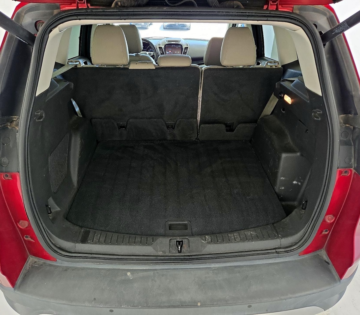 Trunk/Cargo (Seats Up)
