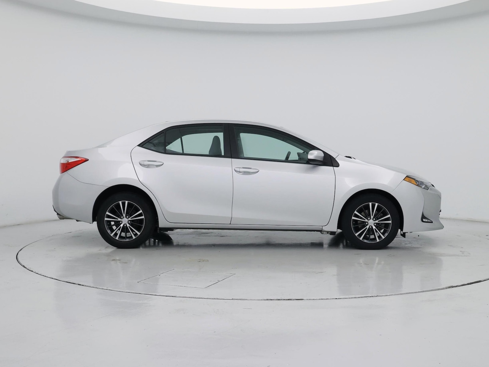 2017 Toyota Corolla LE - Photo 8