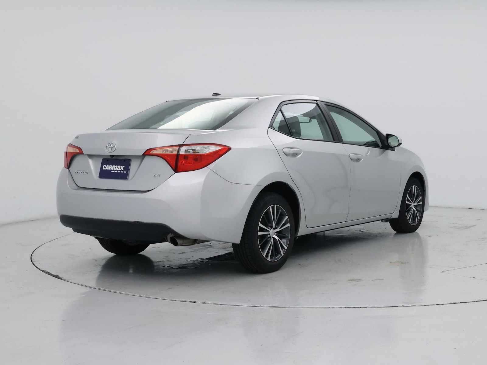 2017 Toyota Corolla LE - Photo 9