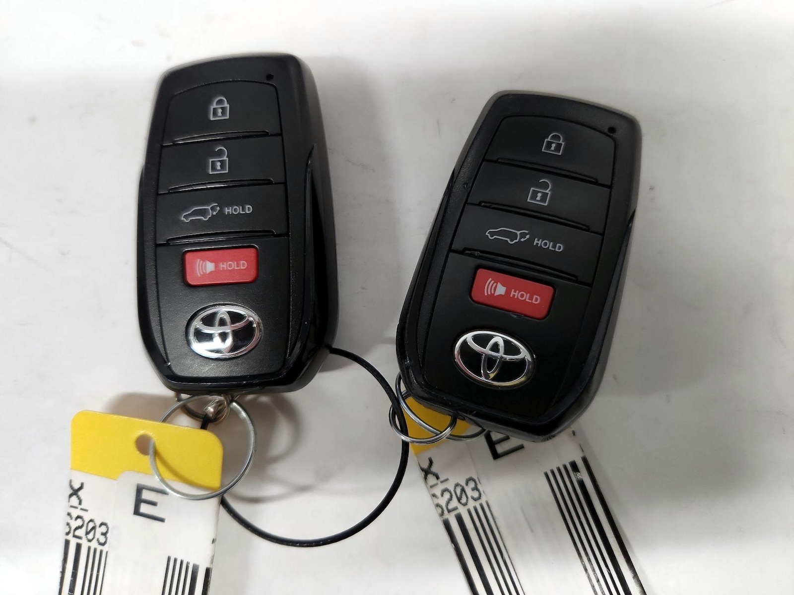 2023 Toyota Corolla Cross XLE - Photo 24