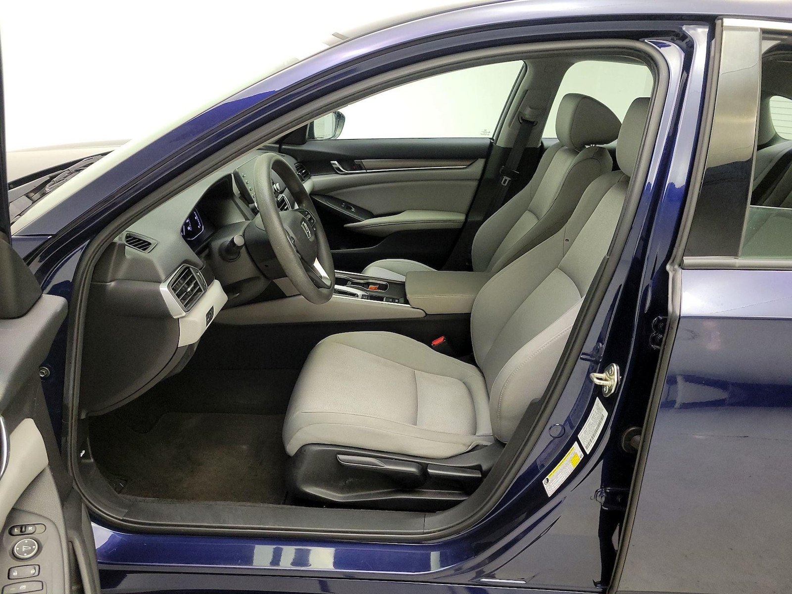 2019 Honda Accord LX - Photo 12
