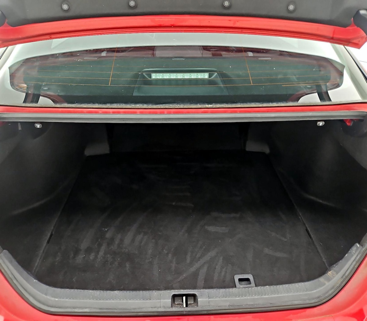 Trunk/Cargo (Seats Up)