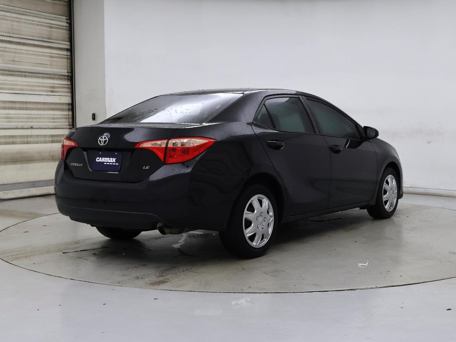 2018 Toyota Corolla LE - Photo 9