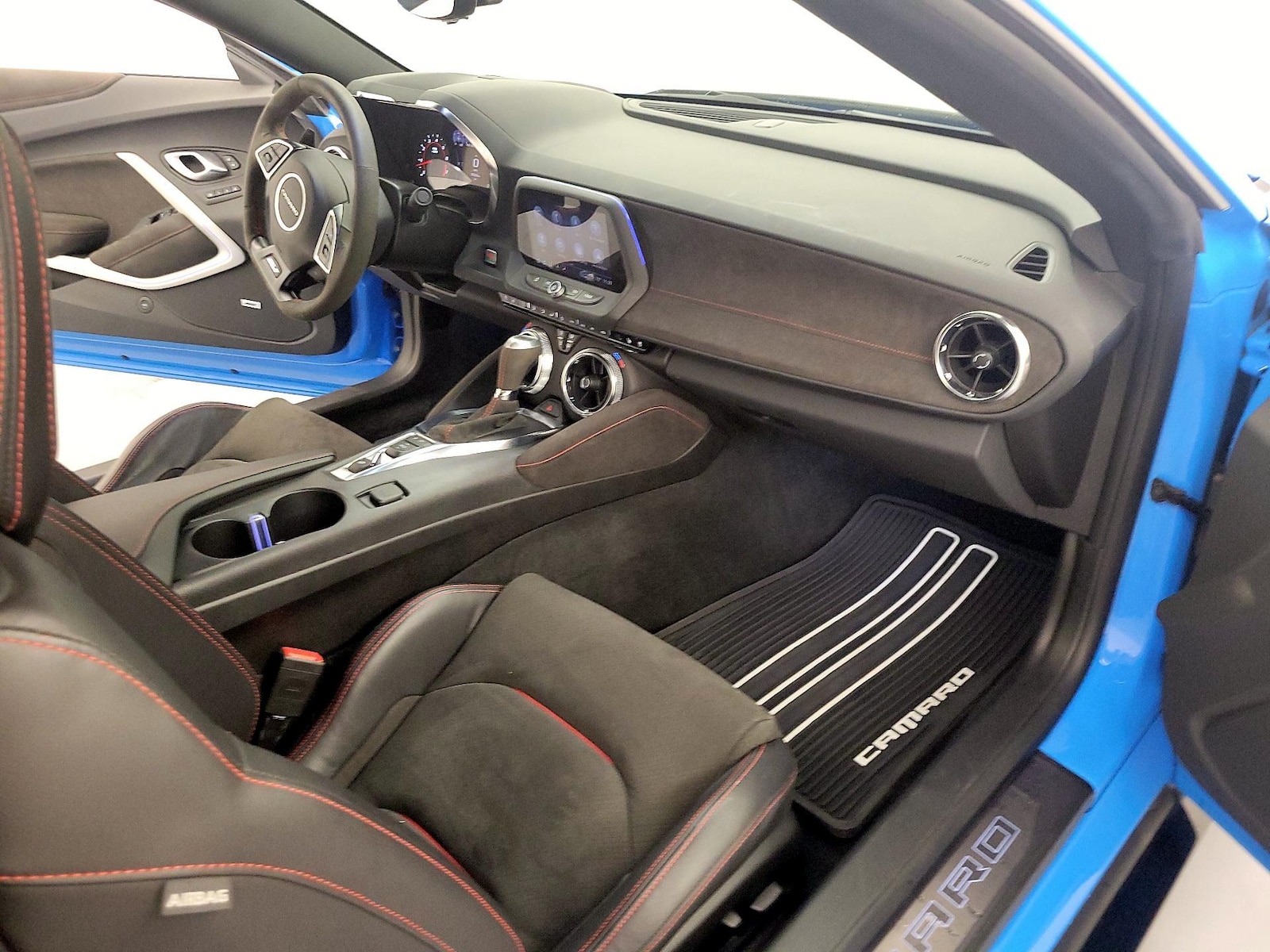 2022 Chevrolet Camaro ZL1 - Photo 10