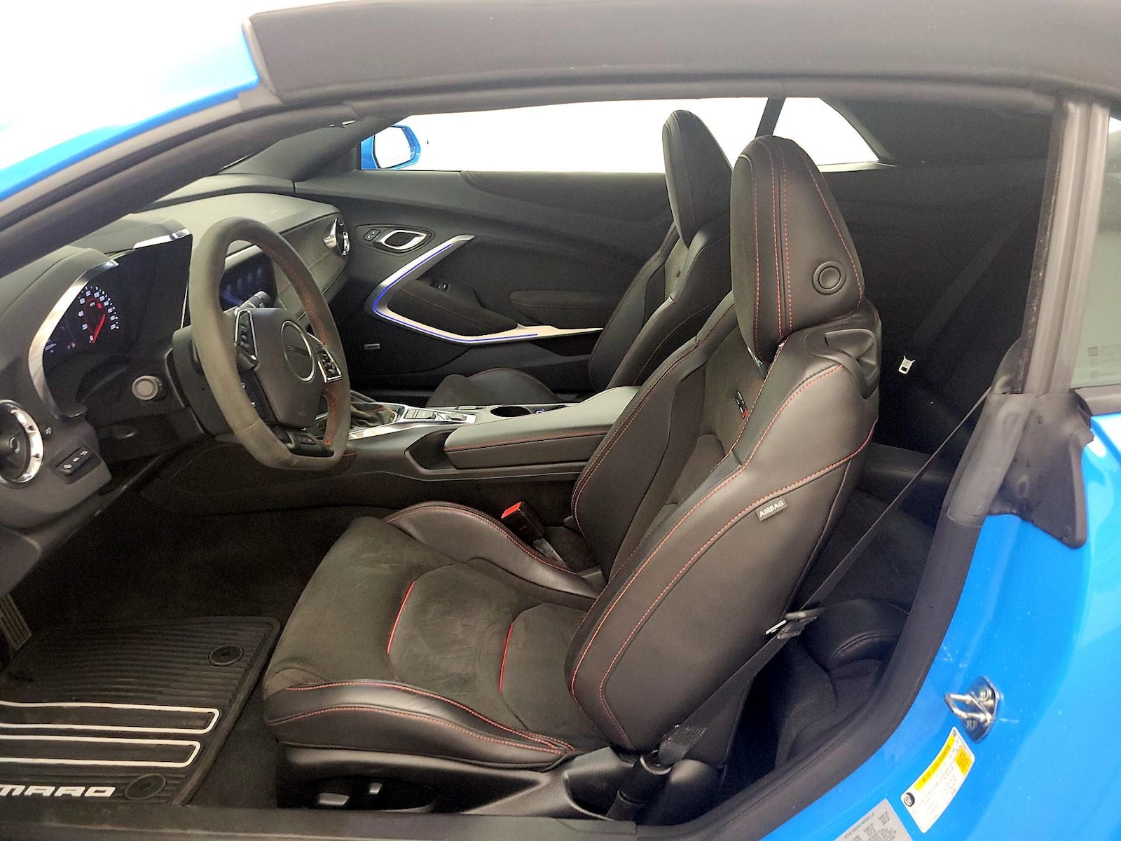 2022 Chevrolet Camaro ZL1 - Photo 12