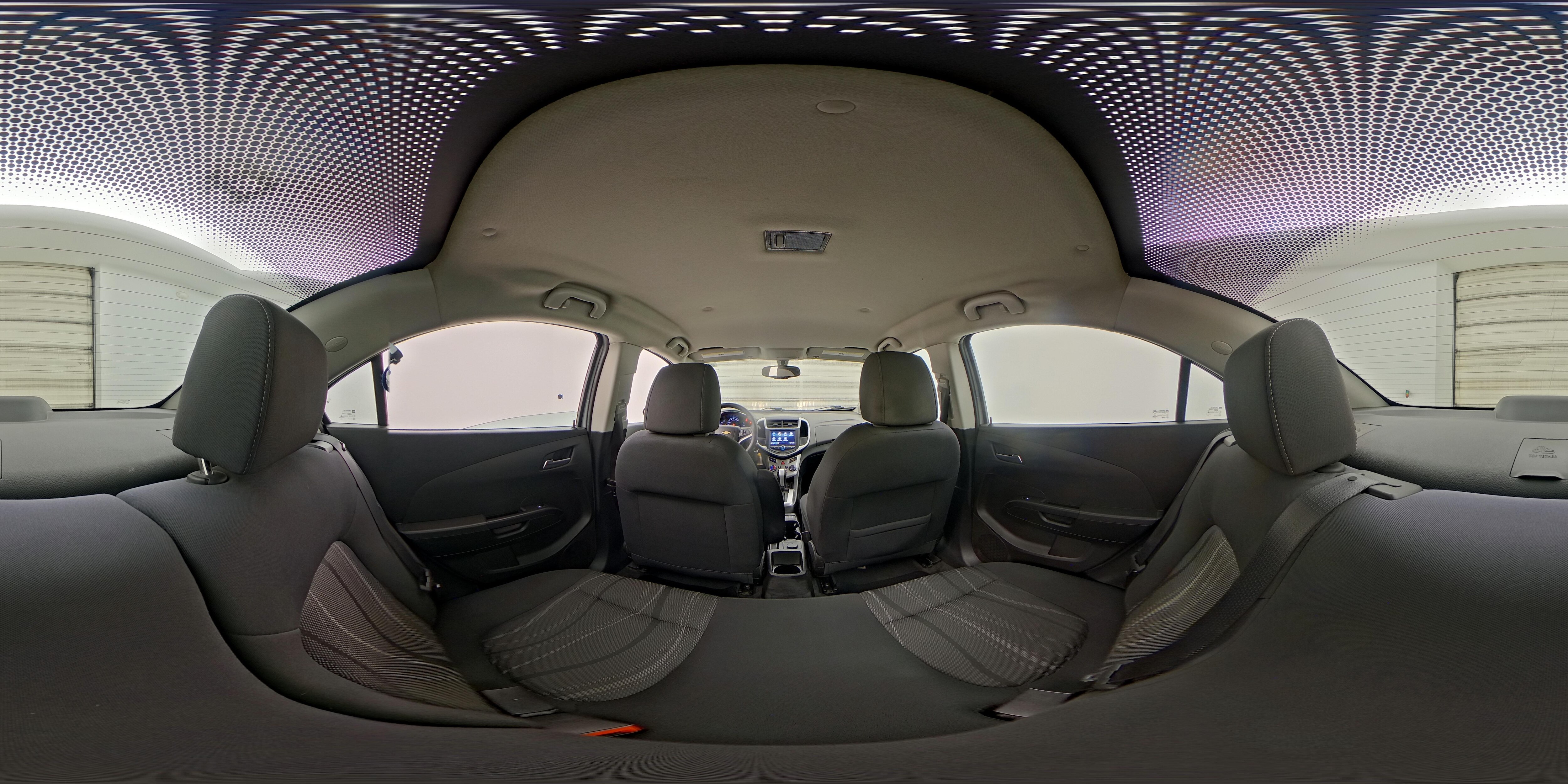 2018 Chevrolet Sonic LT - Photo 25