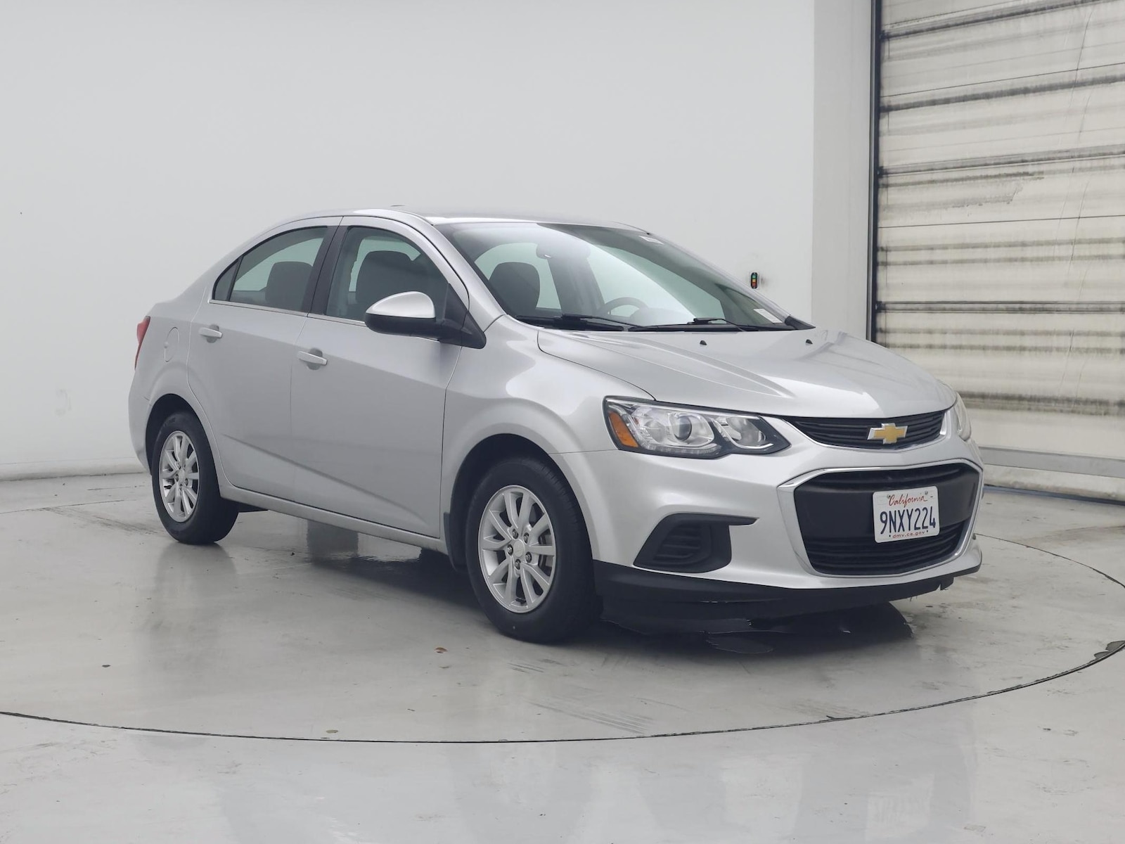 2018 Chevrolet Sonic LT - Photo 2