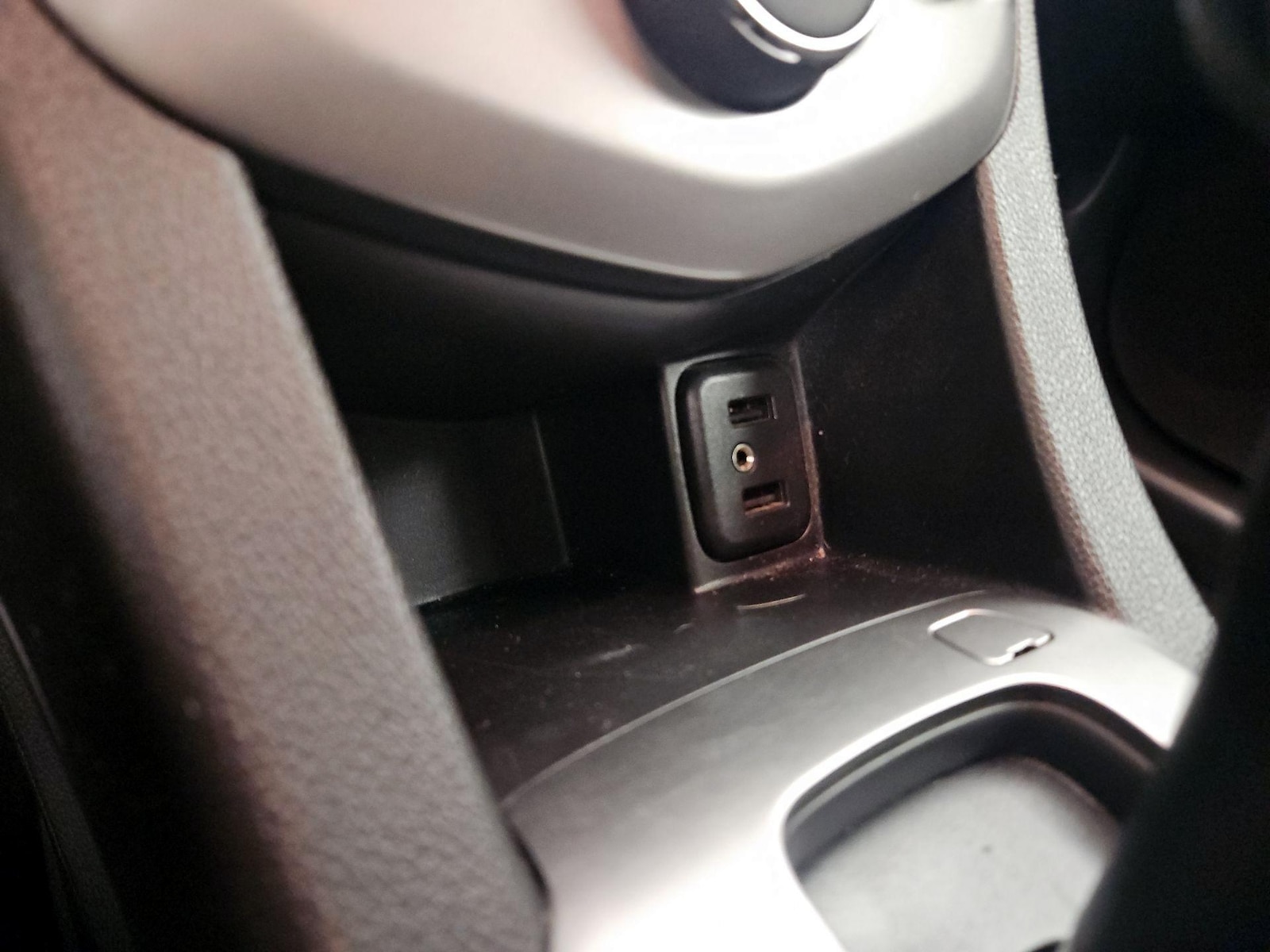 2018 Chevrolet Sonic LT - Photo 19