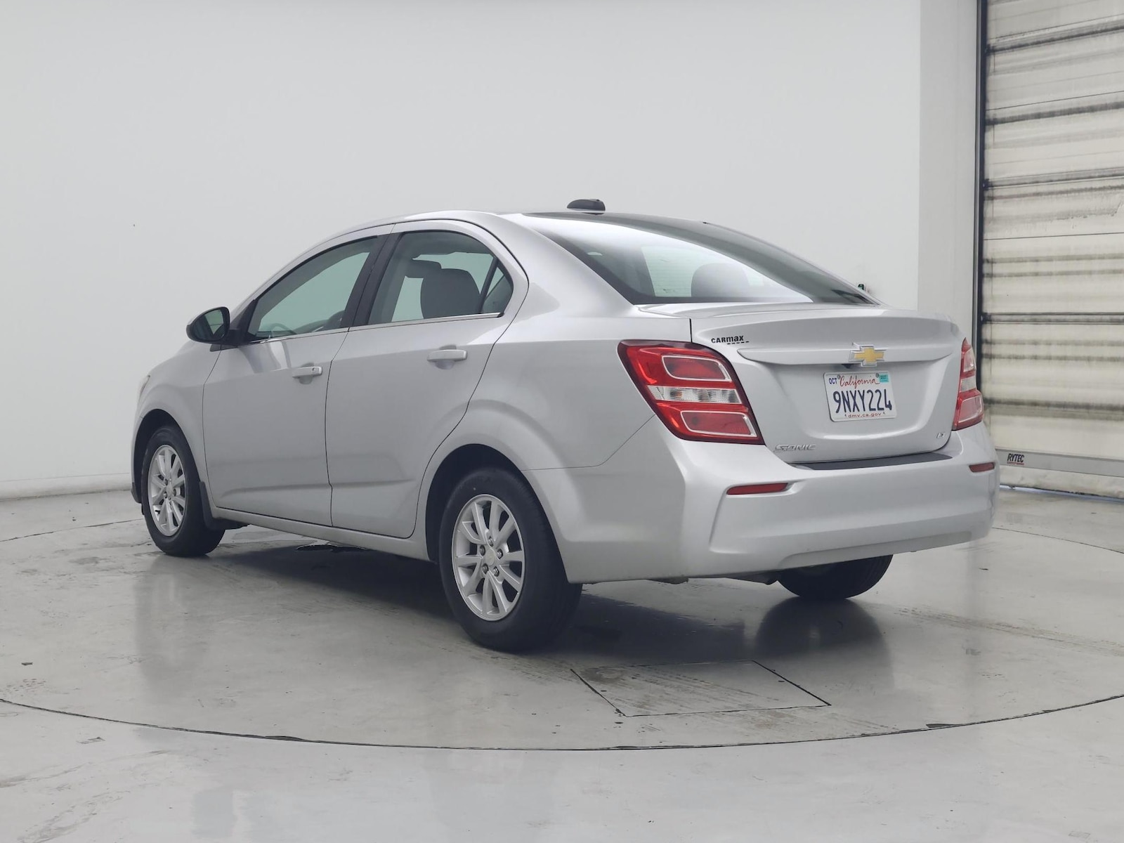 2018 Chevrolet Sonic LT - Photo 3