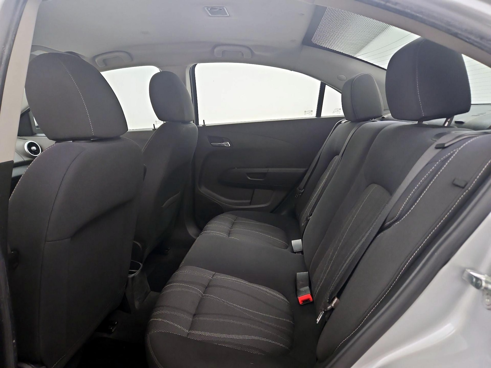2018 Chevrolet Sonic LT - Photo 20
