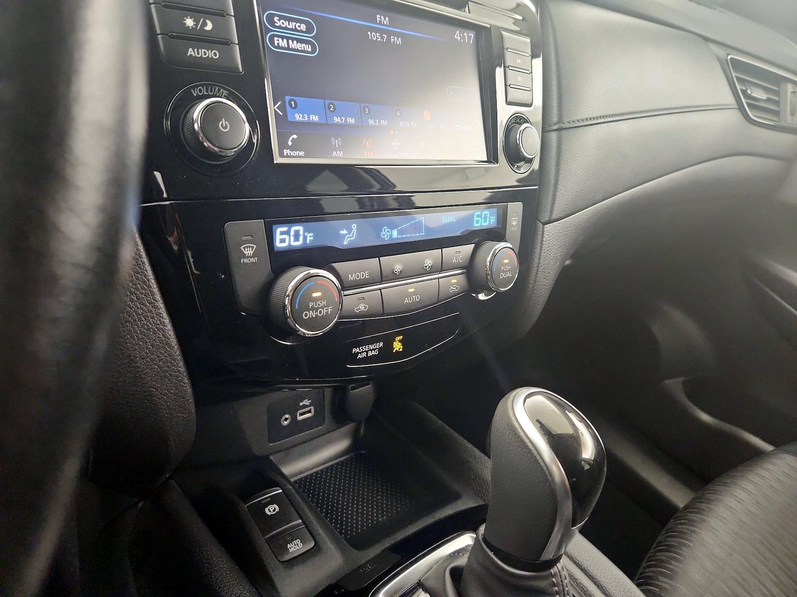 2020 Nissan Rogue SV - Photo 15