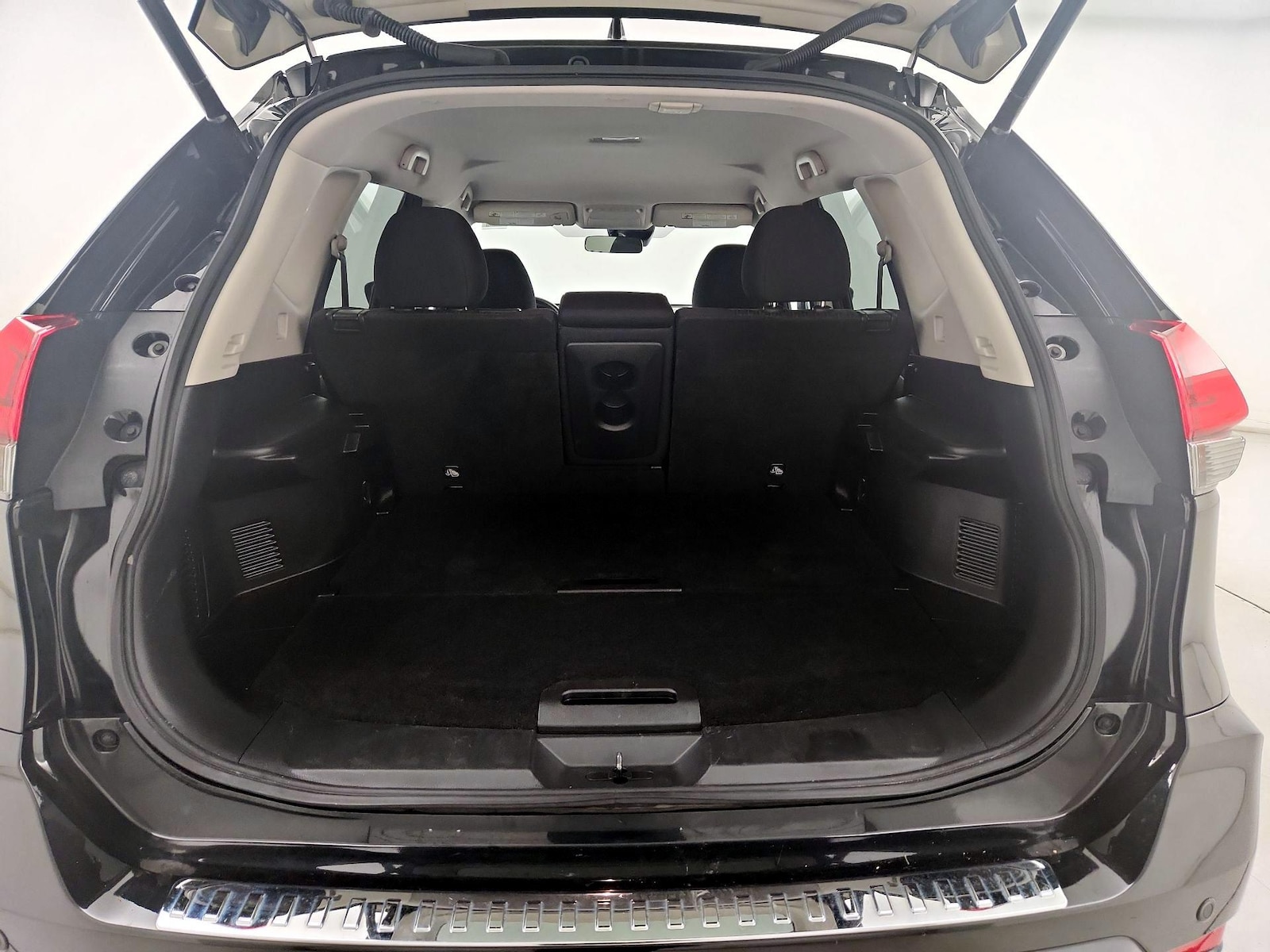 2020 Nissan Rogue SV - Photo 19