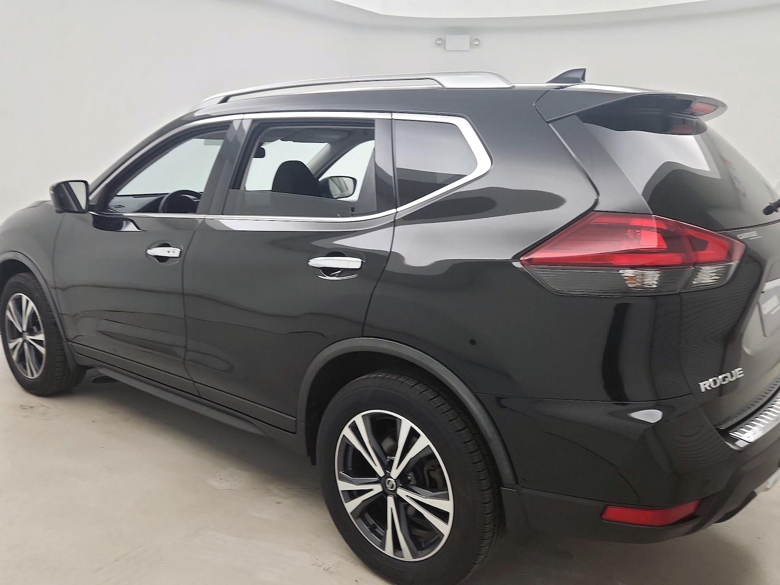 2020 Nissan Rogue SV - Photo 7