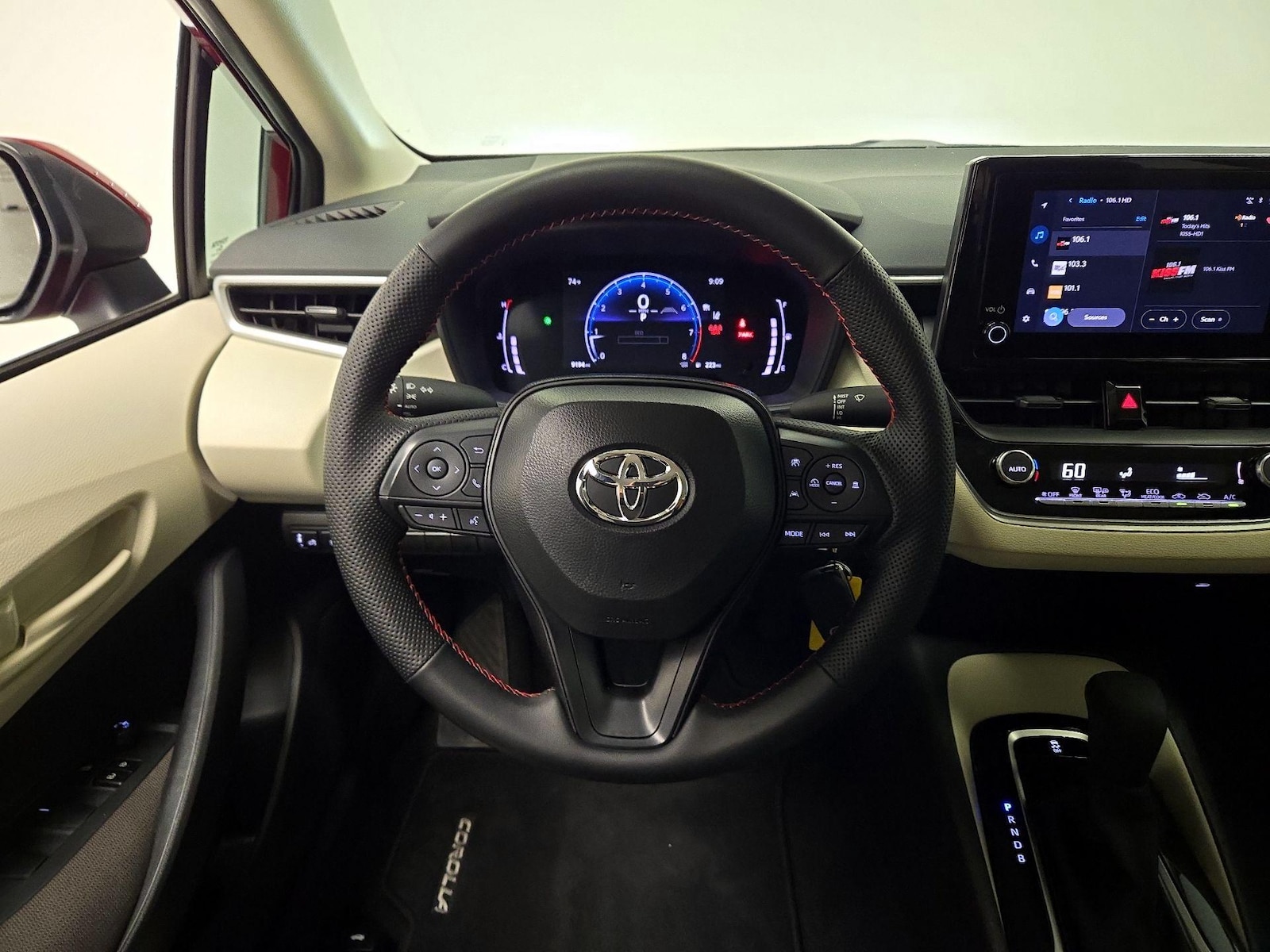 2026 Toyota Corolla LE - Photo 11
