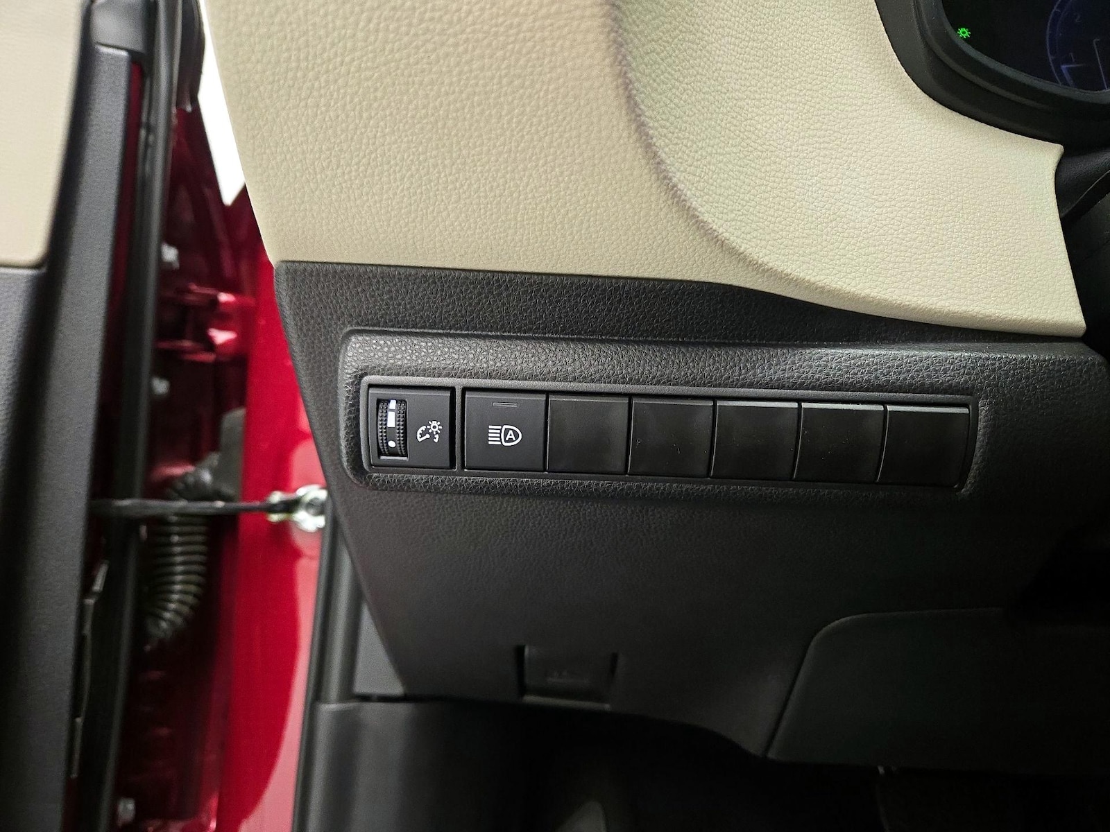 2026 Toyota Corolla LE - Photo 14