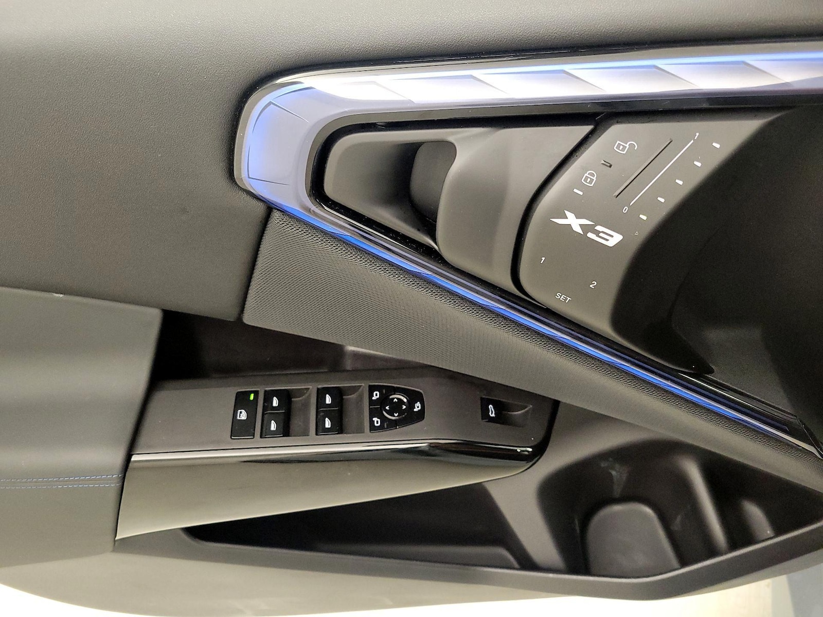 2025 BMW X3 M50 - Photo 13