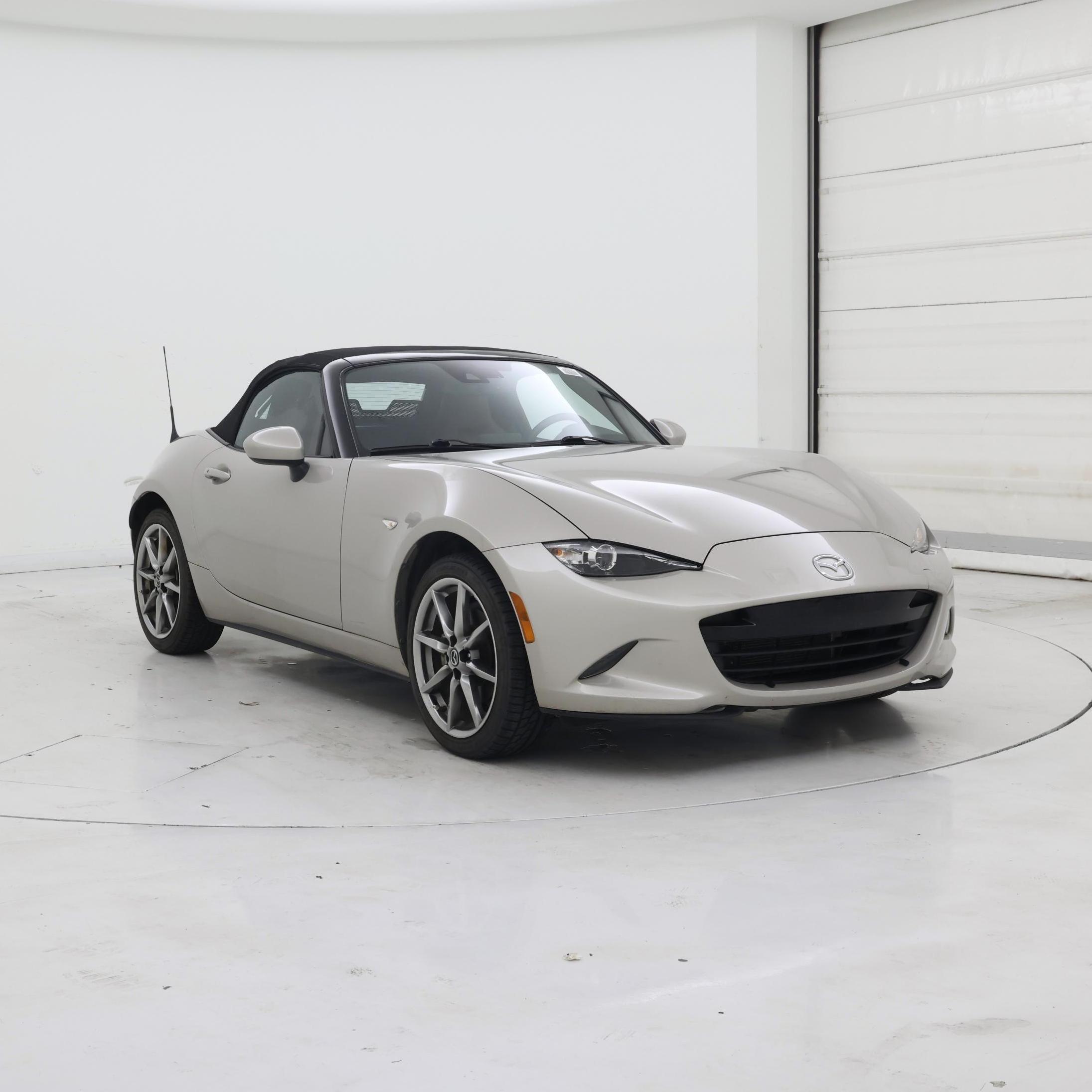 Silver 2023 Mazda MX-5 Miata Convertible Rear-Wheel Drive Manual