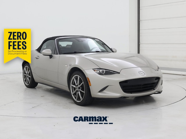 Silver 2023 Mazda MX-5 Miata Convertible Rear-Wheel Drive Manual