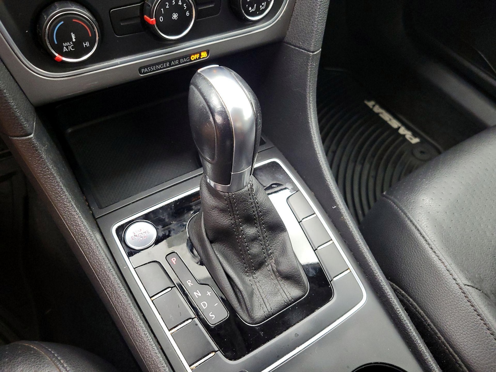2015 Volkswagen Passat Limited Edition - Photo 18