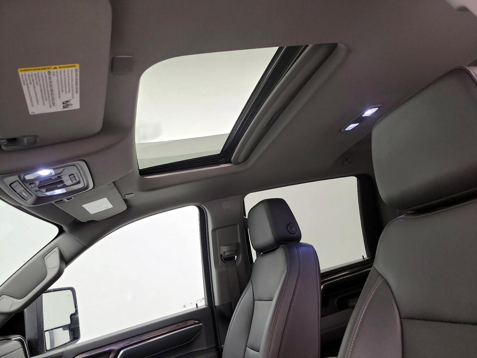 Sunroof(s) & Overhead Airbags