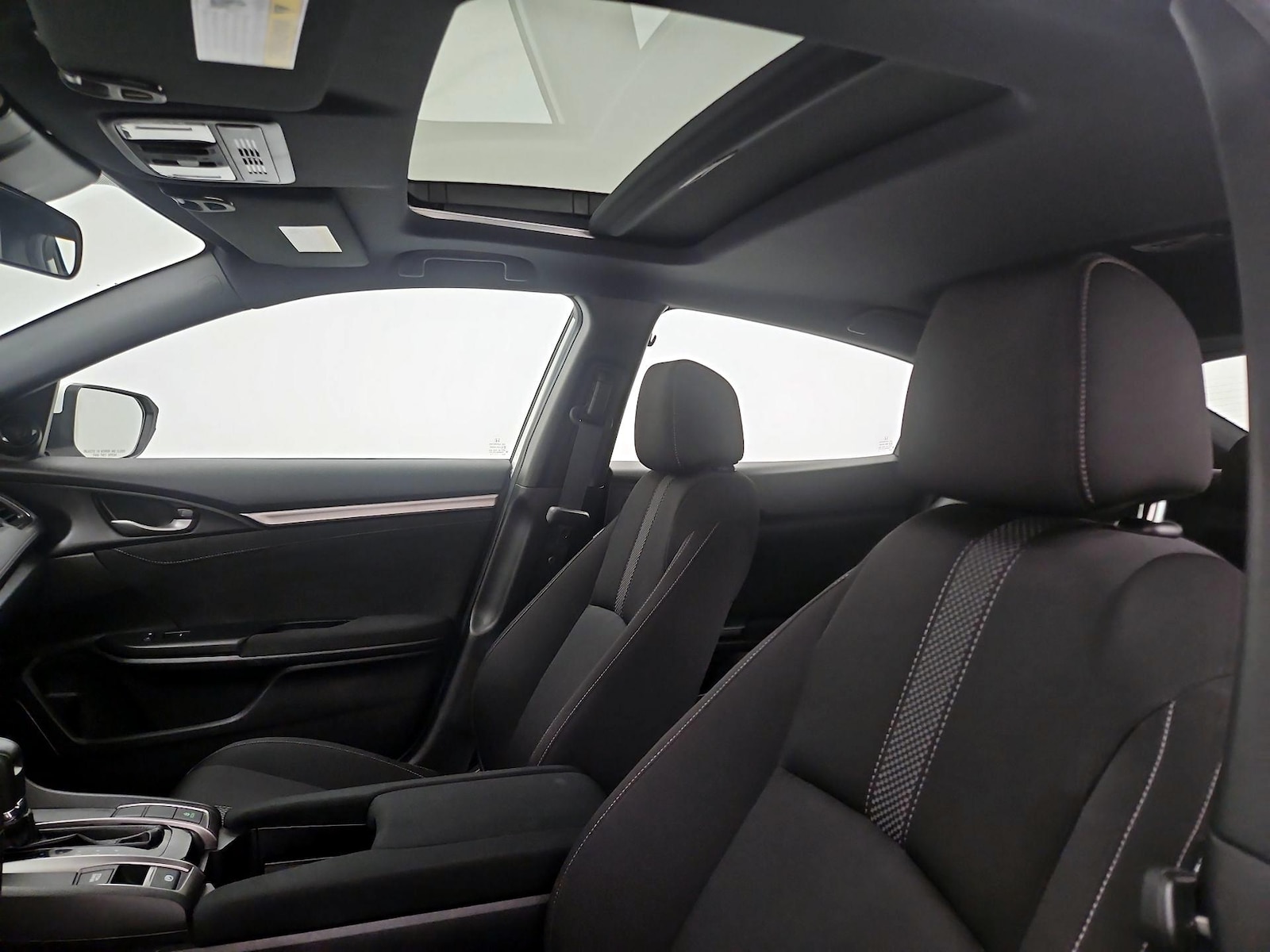 Sunroof(s) & Overhead Airbags
