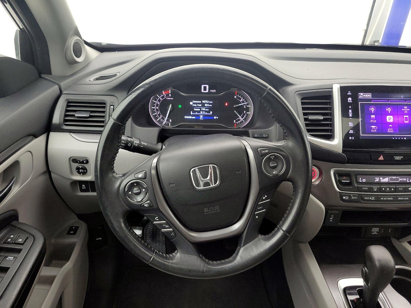2017 Honda Pilot EX-L - Photo 11
